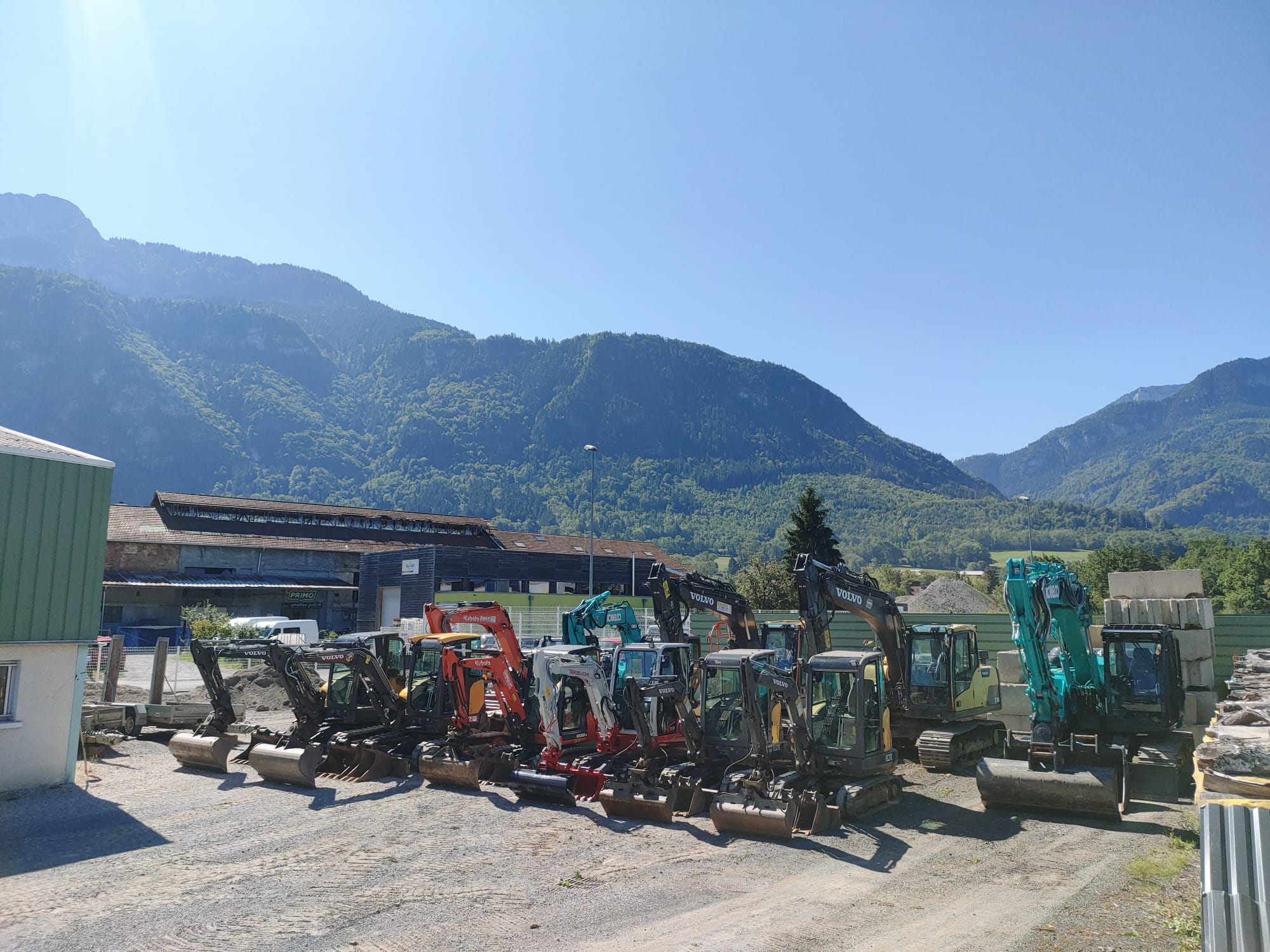 Parc matériel Besson TP en Haute-Savoie
